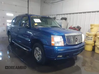 2003 Cadillac Escalade EXT with VIN 3GYEK63N03G266638, listed as a IAAI auction lot 41396350 with 170,660 mi miles. Bid and sale history available at carsss.com. Image 1.
