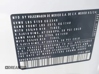 2024 Volkswagen Tiguan SE R-Line Black with VIN 3VVCB7AX6RM093792, listed as a IAAI auction lot 42117670 with 15,379 mi miles and . Bid and sale history available at DreamBid. Image 9.