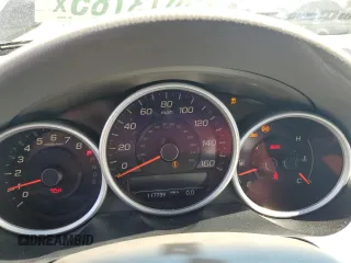 2011 Acura RL Technology z VIN JH4KB2F67BC000202, wystawiony jako Copart lot #57073785 z przebiegiem 117 739 mil mil oraz Szkoda całkowita • Salvage title. Historia ofert i sprzedaży dostępna na DreamBid. Obrazek 9.