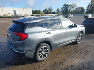 2019 GMC Terrain SLT with VIN 3GKALVEXXKL154174, listed as a IAAI auction lot 40586395 with 124,011 mi miles. Bid and sale history available at carsss.com. Image 4.