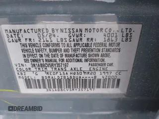 2024 Nissan Sentra SV z VIN 3N1AB8CV5RY357197, wystawiony jako IAAI lot #41968499 z przebiegiem 8 339 mil mil oraz . Historia ofert i sprzedaży dostępna na DreamBid. Obrazek 9.