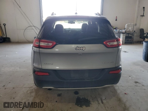 2017 Jeep Cherokee Limited with VIN 1C4PJMDB4HW543326, listed as a Copart auction lot 46492365 with 121,668 mi miles and Salvage title. Bid and sale history available at DreamBid. Image 6.