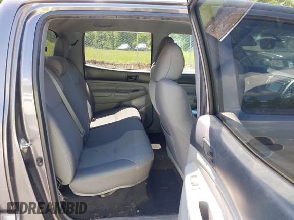 2014 Toyota Tacoma with VIN 5TFLU4ENXEX103129, listed as a IAAI auction lot 42230976 with 191,982 mi miles and . Bid and sale history available at DreamBid. Image 8.