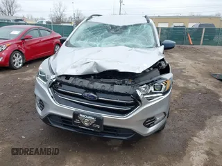 2019 Ford Escape SE with VIN 1FMCU9GD7KUB29309, listed as a IAAI auction lot 41876535 with 90,688 mi miles. Bid and sale history available at carsss.com. Image 6.