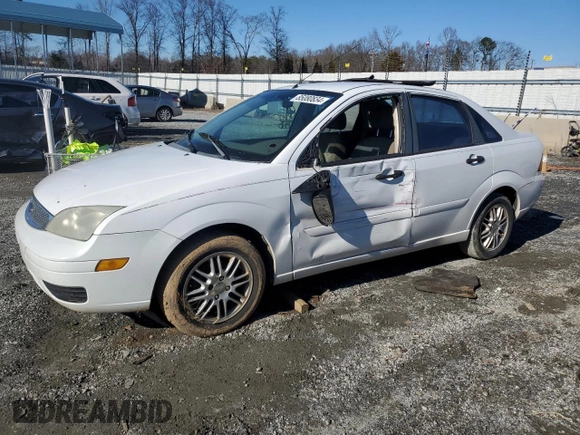 2005 Ford Focus S with VIN 1FAFP34N15W247101, listed as a Copart auction lot 85080834 with 232,068 mi miles and Salvage Title. Bid and sale history available at carsss.com. Image 1.