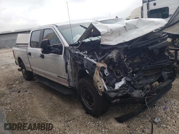 2020 Ford F-250 XL with VIN 1FT7W2AT5LEC17200, listed as a Copart auction lot 42609485 with 107,209 mi miles and Non repairable. Bid and sale history available at DreamBid. Image 4.