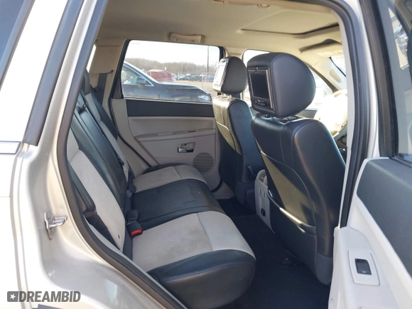 2010 Jeep Grand Cherokee Limited with VIN 1J4RR5GT9AC135837, listed as a IAAI auction lot 41617104 with 75,757 mi miles. Bid and sale history available at carsss.com. Image 8.