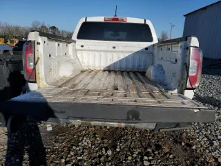 2017 GMC Canyon 2WD SLE with VIN 1GTG5CEA4H1149827, listed as a Copart auction lot 45521665 with 129,084 mi miles and Salvage Title. Bid and sale history available at carsss.com. Image 6.