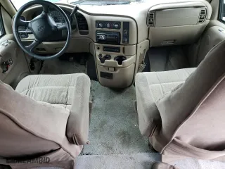 2002 Chevrolet Astro Cargo Van YF7 Upfitter with VIN 1GBEL19X22B135639, listed as a Copart auction lot 84209554 with 241,212 mi miles and Salvage Title. Bid and sale history available at carsss.com. Image 8.
