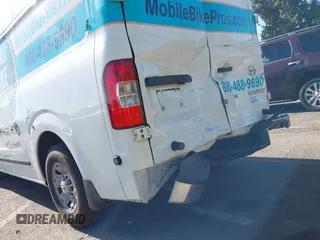 2013 Nissan NV SV с VIN 1N6AF0LY0DN108144, выставлен на аукционе IAAI как лот 42701590 с пробегом 180 895 миль миль и . История ставок и продаж доступна на DreamBid. Изображение 17.