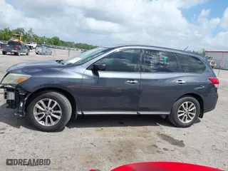 2014 Nissan Pathfinder SV with VIN 5N1AR2MN6EC725132, listed as a IAAI auction lot 41961293 with 159,456 mi miles. Bid and sale history available at carsss.com. Image 15.