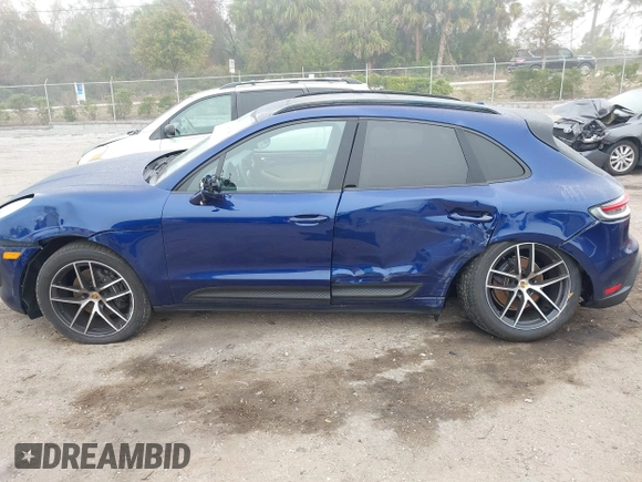 2023 Porsche Macan with VIN WP1AA2A5XPLB06079, listed as a IAAI auction lot 41399589 with 4,287 mi miles. Bid and sale history available at carsss.com. Image 14.