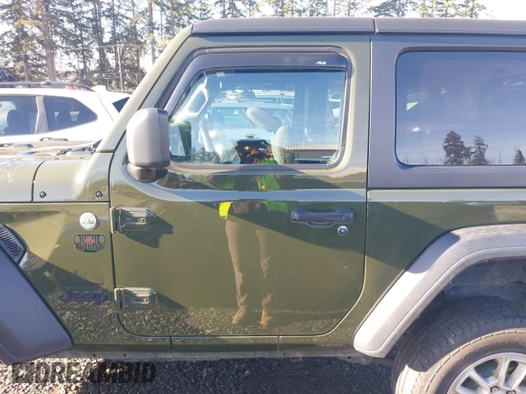 2021 Jeep Wrangler Sport S with VIN 1C4GJXAN0MW647662, listed as a IAAI auction lot 41336264 with 41,612 mi miles and . Bid and sale history available at DreamBid. Image 14.
