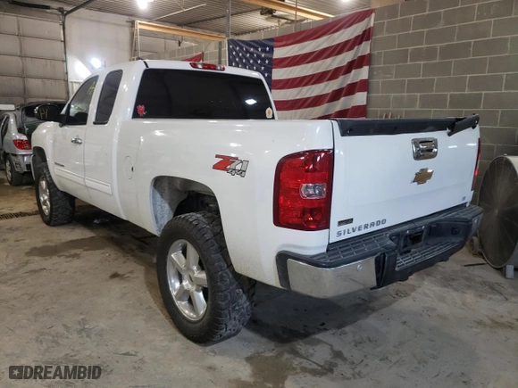 2010 Chevrolet Silverado 1500 LT with VIN 1GCSKSE30AZ125840, listed as a Copart auction lot 48737862 with 140,516 mi miles and Clean Title. Bid and sale history available at carsss.com. Image 3.