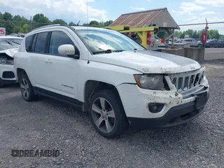 2016 Jeep Compass High Altitude z VIN 1C4NJDEB0GD558714, wystawiony jako IAAI lot #42554956 z przebiegiem 108 330 mil mil oraz . Historia ofert i sprzedaży dostępna na DreamBid. Obrazek 1.