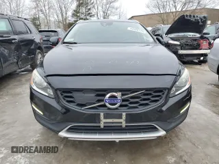 2018 Volvo V60 Cross Country with VIN YV440MWK1J2042505, listed as a Copart auction lot 44908775 with 107,525 mi miles and Salvage Title. Bid and sale history available at carsss.com. Image 5.