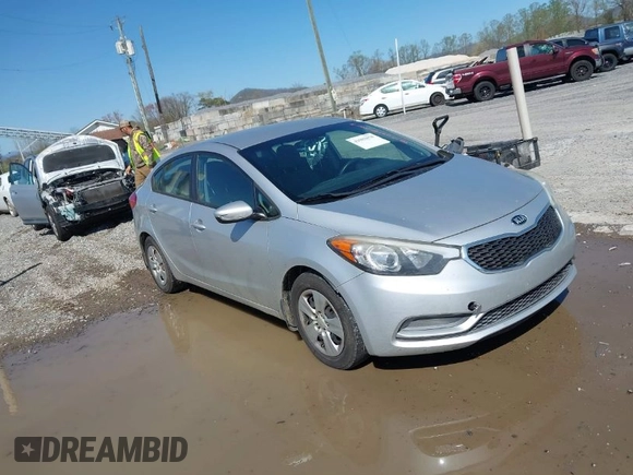 2015 Kia Forte LX with VIN KNAFK4A67F5340351, listed as a IAAI auction lot 41982078 with 217,530 mi miles. Bid and sale history available at carsss.com. Image 1.