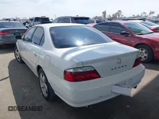 2003 Acura TL Type S with VIN 19UUA56803A024758, listed as a IAAI auction lot 42032492 with 209,302 mi miles. Bid and sale history available at carsss.com. Image 3.