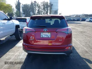 2018 Toyota RAV4 XLE with VIN JTMWFREV6JD117500, listed as a IAAI auction lot 42258588 with Not provided miles and . Bid and sale history available at DreamBid. Image 17.