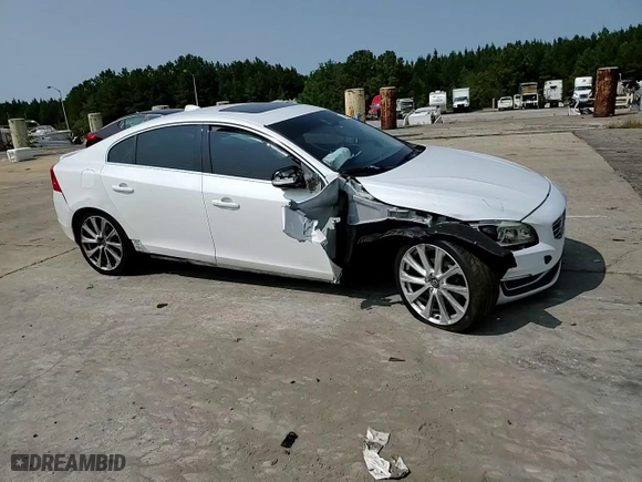 2016 Volvo S60 Inscription T5 Drive-E Platinum with VIN LYV402FM5GB089617, listed as a Copart auction lot 70403034 with NaN miles and Salvage Title. Bid and sale history available at carsss.com. Image 11.