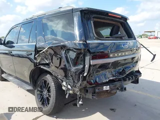 2024 Ford Expedition XLT with VIN 1FMJU1H88REA29329, listed as a IAAI auction lot 41982656 with 8,721 mi miles and . Bid and sale history available at DreamBid. Image 6.