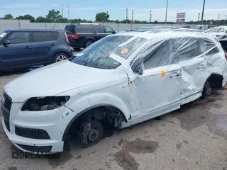 2015 Audi Q7 Prestige with VIN WA1WMAFE9FD023781, listed as a IAAI auction lot 42453124 with Not provided miles and . Bid and sale history available at DreamBid. Image 16.