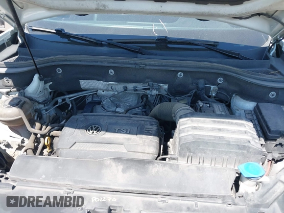 2018 Volkswagen Atlas SE with VIN 1V2CP2CA6JC595282, listed as a IAAI auction lot 42227930 with 95,799 mi miles and . Bid and sale history available at DreamBid. Image 10.