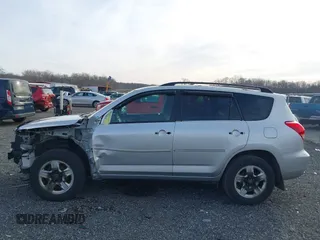 2008 Toyota RAV4 with VIN JTMZD33V286074582, listed as a IAAI auction lot 41586955 with 120,750 mi miles. Bid and sale history available at carsss.com. Image 15.