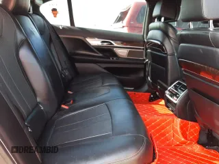 2020 BMW 7 Series 750i xDrive with VIN WBA7U2C01LBX84754, listed as a Copart auction lot 49565853 with 32,859 mi miles. Bid and sale history available at carsss.com. Image 11.