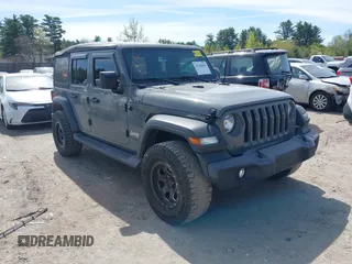 2020 Jeep Wrangler Unlimited Sport S с VIN 1C4HJXDN7LW120040, выставлен на аукционе IAAI как лот 42158683 с пробегом 65 379 миль миль и . История ставок и продаж доступна на DreamBid. Изображение 1.