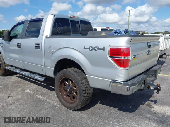 2010 Ford F-150 XL z VIN 1FTFW1EV3AFB95996, wystawiony jako IAAI lot #41496697 z przebiegiem 240 478 mil mil oraz . Historia ofert i sprzedaży dostępna na DreamBid. Obrazek 6.