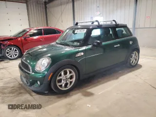 2013 MINI Hardtop S with VIN WMWSV3C52DT477372, listed as a Copart auction lot 56248235 with 88,508 mi miles and Clean Title. Bid and sale history available at DreamBid. Image 1.