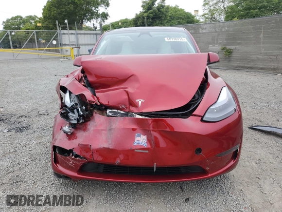 2024 Tesla Model Y Long Range z VIN 7SAYGDEE7RA252756, wystawiony jako Copart lot #58738215 z przebiegiem 13 698 mil mil oraz Szkoda całkowita • Salvage title. Historia ofert i sprzedaży dostępna na DreamBid. Obrazek 5.