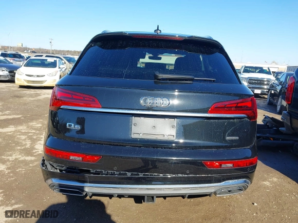 2022 Audi Q5 S line Premium Plus with VIN WA1EAAFY7N2108014, listed as a IAAI auction lot 41471071 with 13,717 mi miles. Bid and sale history available at carsss.com. Image 16.