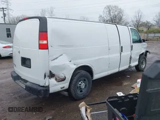2014 Chevrolet Express Cargo Van with VIN 1GCWGGCA0E1155572, listed as a IAAI auction lot 41965353 with 324,538 mi miles. Bid and sale history available at carsss.com. Image 4.