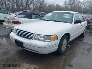 2005 Ford Crown Victoria LX with VIN 2FAFP74WX5X105415, listed as a IAAI auction lot 41523383 with 119,222 mi miles. Bid and sale history available at carsss.com. Image 17.
