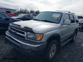 2000 Toyota 4Runner SR5 with VIN JT3HN86RXY0265047, listed as a IAAI auction lot 41641243 with 1 mi miles. Bid and sale history available at carsss.com. Image 2.