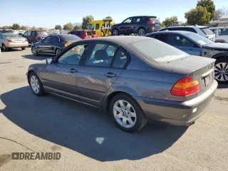 2002 BMW 3 Series 325i with VIN WBAEV33452KL75149, listed as a Copart auction lot 73056554 with 176,046 mi miles and Clean Title. Bid and sale history available at carsss.com. Image 2.