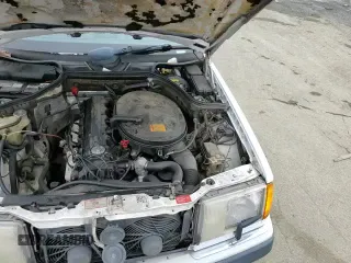 1992 Mercedes-Benz 300 с VIN WDBEA30E2NB677917, выставлен на аукционе Copart как лот 85539824 с пробегом 285 815 миль миль и Чистый • Clean title. История ставок и продаж доступна на DreamBid. Изображение 13.