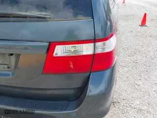 2006 Honda Odyssey EX-L with VIN 5FNRL38716B083630, listed as a IAAI auction lot 42017538 with 297,592 mi miles. Bid and sale history available at carsss.com. Image 6.