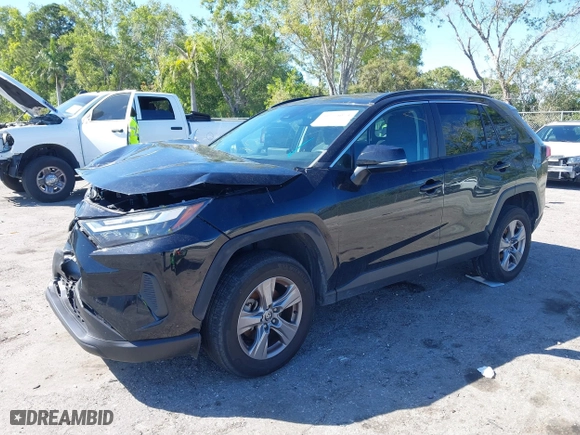 2022 Toyota RAV4 XLE with VIN 2T3W1RFV5NC180241, listed as a IAAI auction lot 41774074 with 63,902 mi miles. Bid and sale history available at carsss.com. Image 18.
