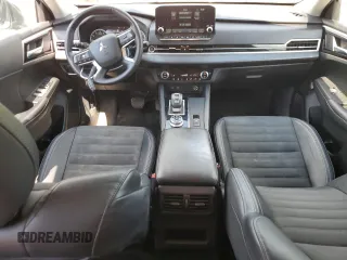2023 Mitsubishi Outlander SE z VIN JA4J4UA8XPZ022107, wystawiony jako Copart lot #60740804 z przebiegiem 46 295 mil mil oraz Szkoda całkowita • Salvage title. Historia ofert i sprzedaży dostępna na DreamBid. Obrazek 8.