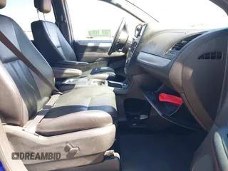 2019 Dodge Grand Caravan GT with VIN 2C4RDGEG4KR621924, listed as a IAAI auction lot 42068331 with 87,377 mi miles and . Bid and sale history available at DreamBid. Image 5.