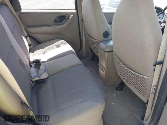2001 Ford Escape XLT с VIN 1FMYU04161KC37345, выставлен на аукционе IAAI как лот 42312100 с пробегом 225 600 миль миль и . История ставок и продаж доступна на DreamBid. Изображение 8.