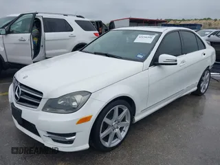 2014 Mercedes-Benz C 250 Sport с VIN WDDGF4HB0EA958816, выставлен на аукционе IAAI как лот 42150390 с пробегом 89 358 миль миль и . История ставок и продаж доступна на DreamBid. Изображение 2.