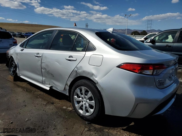 2022 Toyota Corolla LE with VIN JTDEPMAE6N3000528, listed as a Copart auction lot 48590815 with 9,702 mi miles and Salvage Title. Bid and sale history available at carsss.com. Image 2.