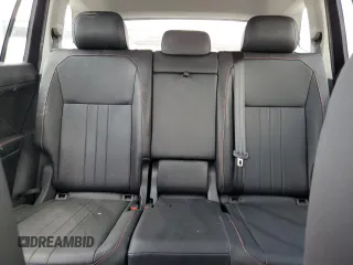 2024 Volkswagen Tiguan Wolfsburg Edition z VIN 3VV6B7AX1RM213365, wystawiony jako Copart lot #53645825 z przebiegiem 4 189 mil mil oraz Nie do naprawy • Non repairable. Historia ofert i sprzedaży dostępna na DreamBid. Obrazek 10.