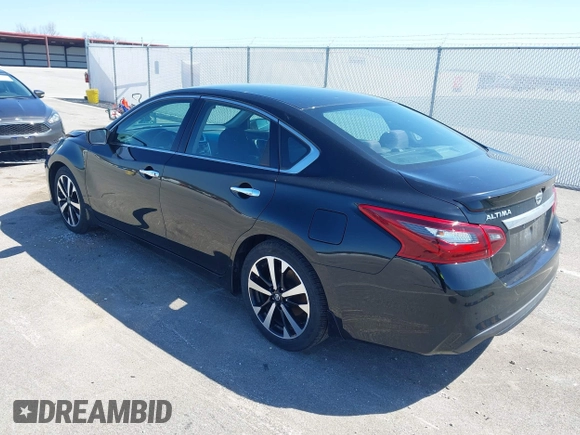 2018 Nissan Altima SV with VIN 1N4AL3AP5JC285843, listed as a IAAI auction lot 41956374 with 100,688 mi miles and . Bid and sale history available at carsss.com. Image 3.