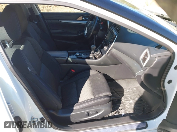 2018 Nissan Maxima SV with VIN 1N4AA6AP2JC409025, listed as a IAAI auction lot 41688355 with 60,023 mi miles and . Bid and sale history available at DreamBid. Image 5.