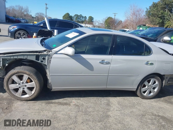 2005 Lexus ES 330 with VIN JTHBA30G555100804, listed as a IAAI auction lot 41595677 with 259,404 mi miles. Bid and sale history available at carsss.com. Image 14.